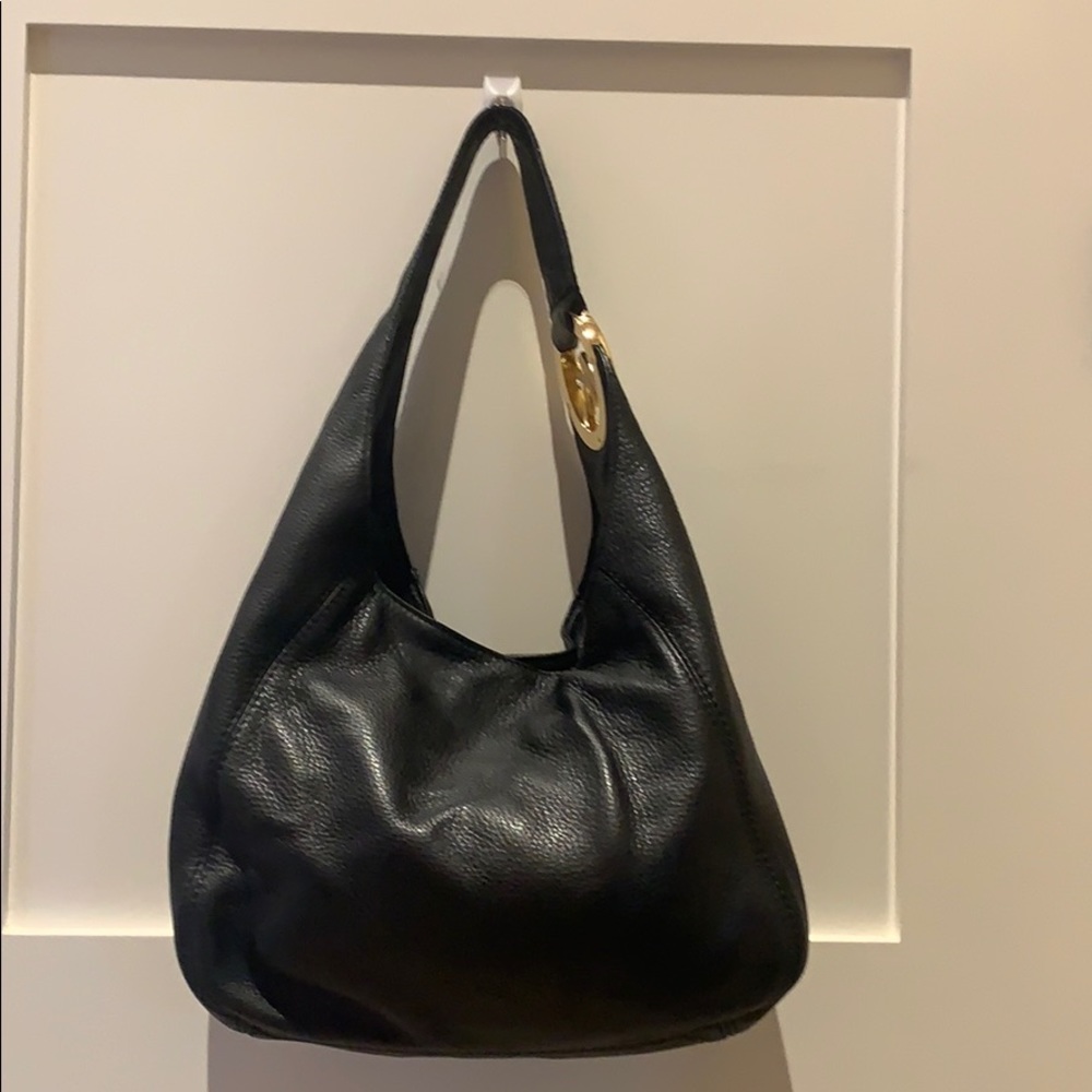 Hobo style shoulder bag